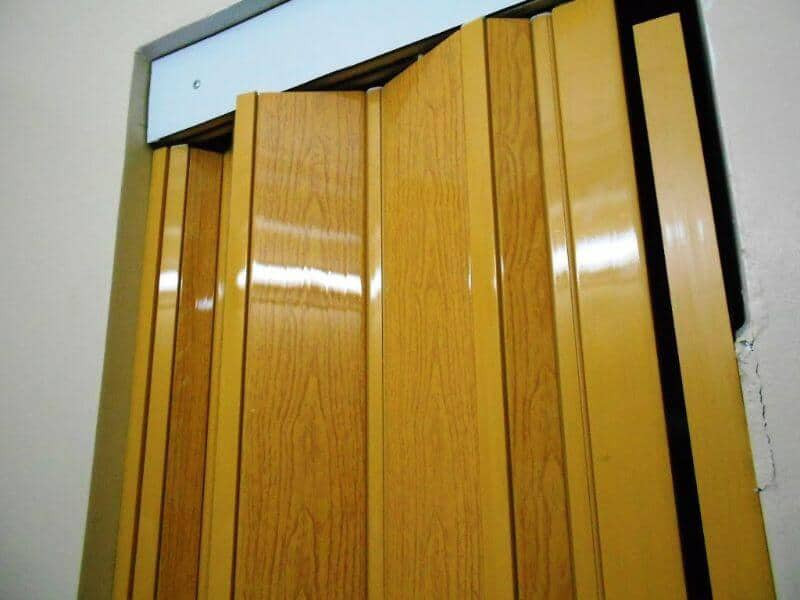 bảo dưỡng cửa nhựa kéo phòng tắm