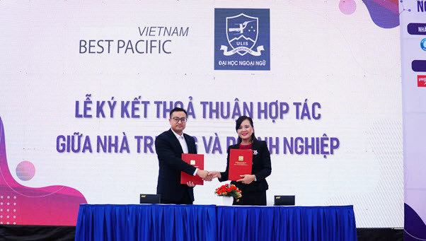 Các công ty tham gia ký kết thỏa thuận hợp tác mới với Trường Đại học Ngoại ngữ