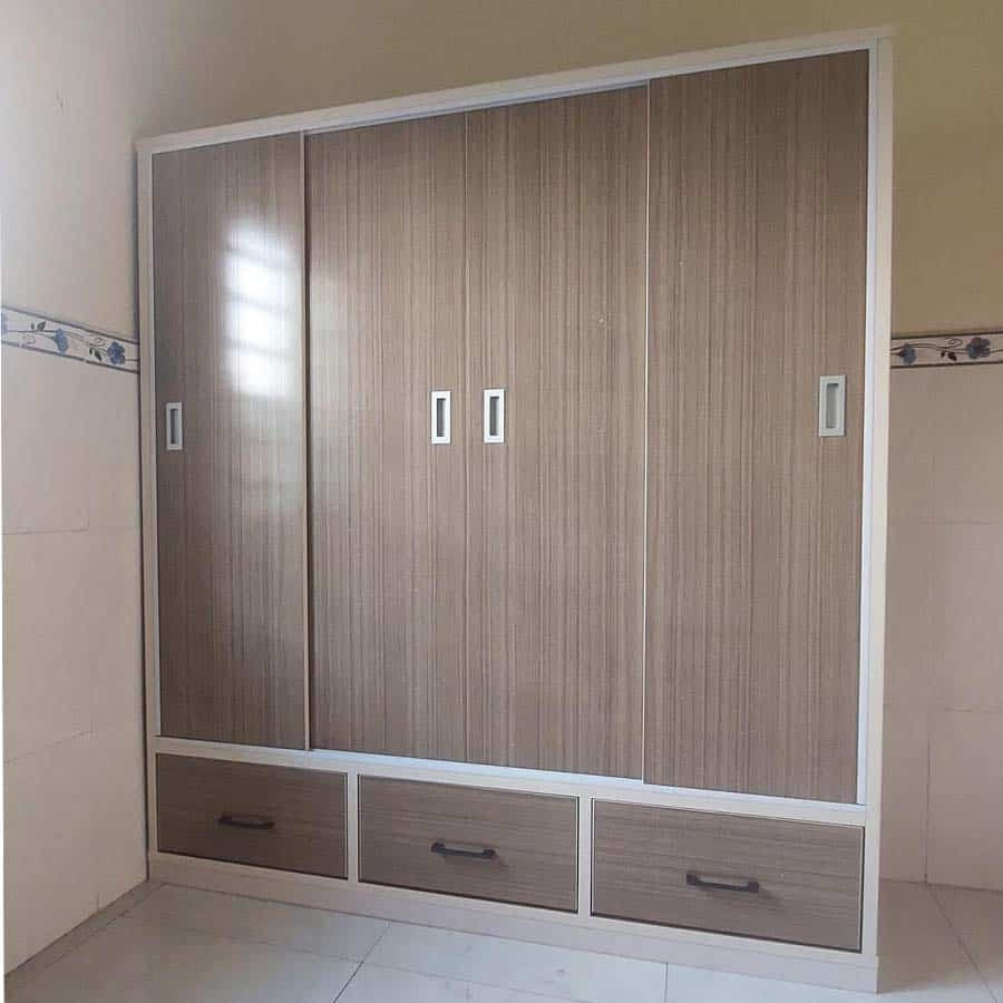 Chi tiết tủ quần áo nhựa cửa lùa với các ngăn kéo và thanh treo tiện lợi