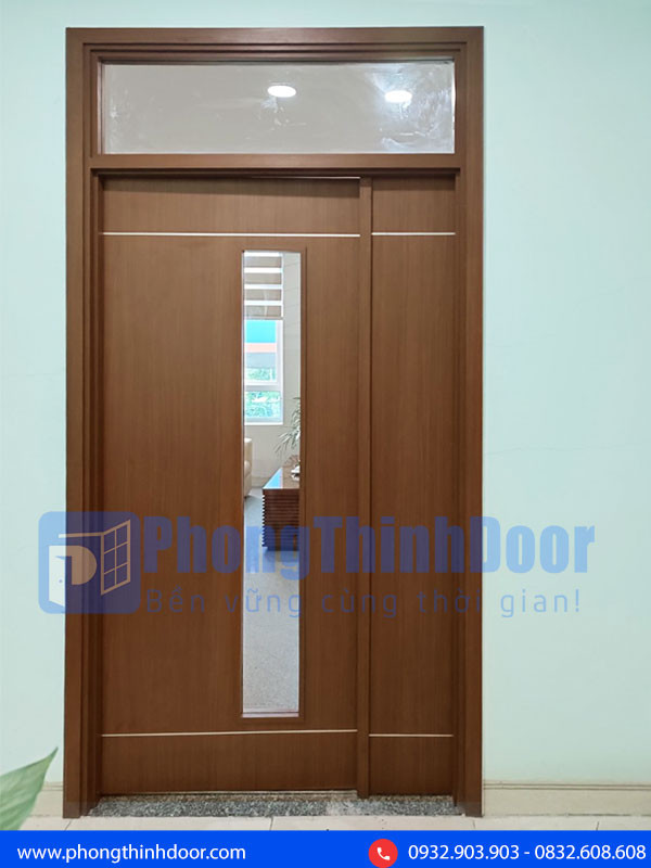 Cửa nhựa composite 2 cánh lệch màu vân gỗ tự nhiên