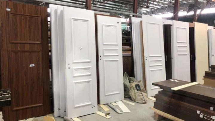 Cửa nhựa composite Vũng Tàu với thiết kế vân gỗ hiện đại, sang trọng