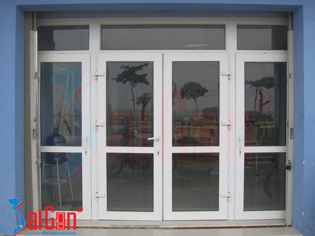Cửa nhựa lõi thép hai cánh hiện đại cho không gian sống tại TPHCM