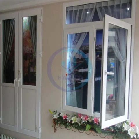 Cửa nhựa lõi thép màu trắng mang phong cách hiện đại cho không gian sống