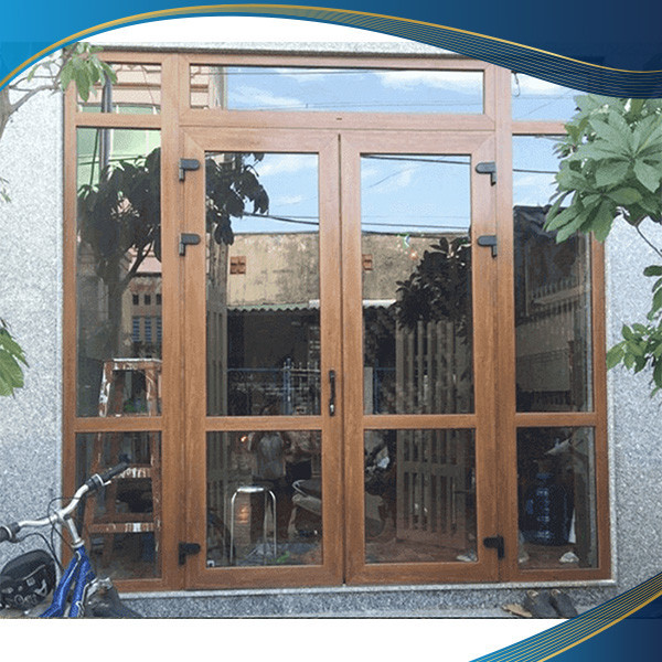 Cửa nhựa lõi thép vân gỗ 2 cánh kết hợp kính cố định hai bên