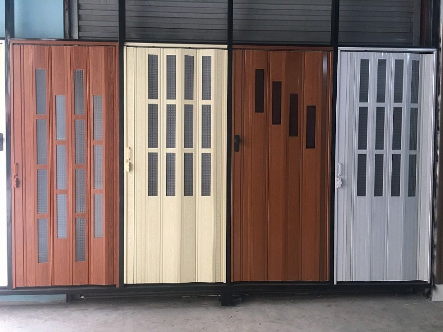 Cửa xếp nhựa cao cấp có ô kính tại Hà Nội