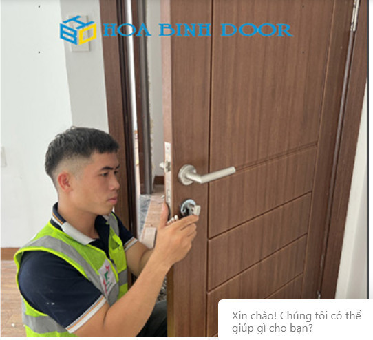Lắp đặt khóa an toàn cho cửa nhựa PVC