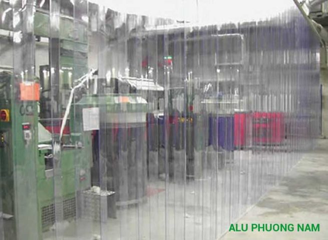 Màn cửa nhựa PVC trong suốt linh hoạt cho nhà xưởng và cửa ra vào