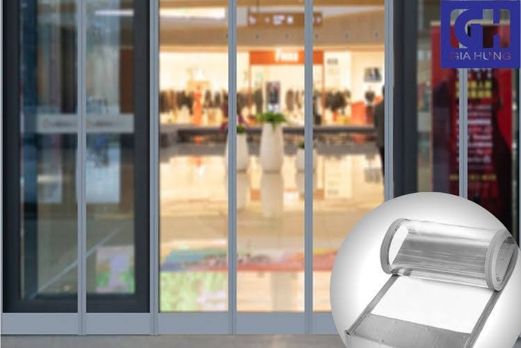 Màn nhựa PVC linh hoạt, dễ lắp đặt cho không gian sống