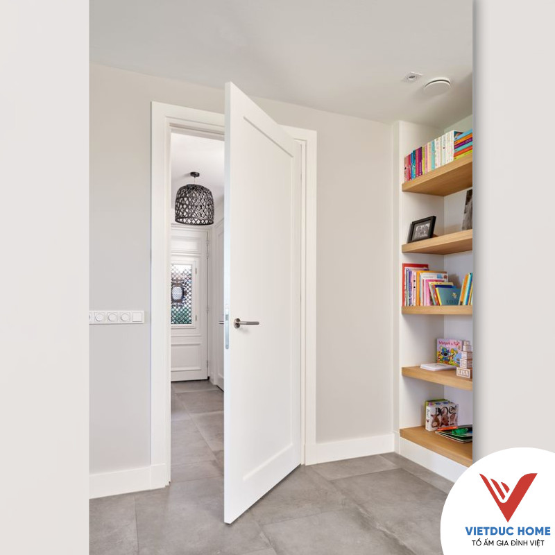 Mẫu cửa nhựa composite trắng hiện đại cho phòng ngủ