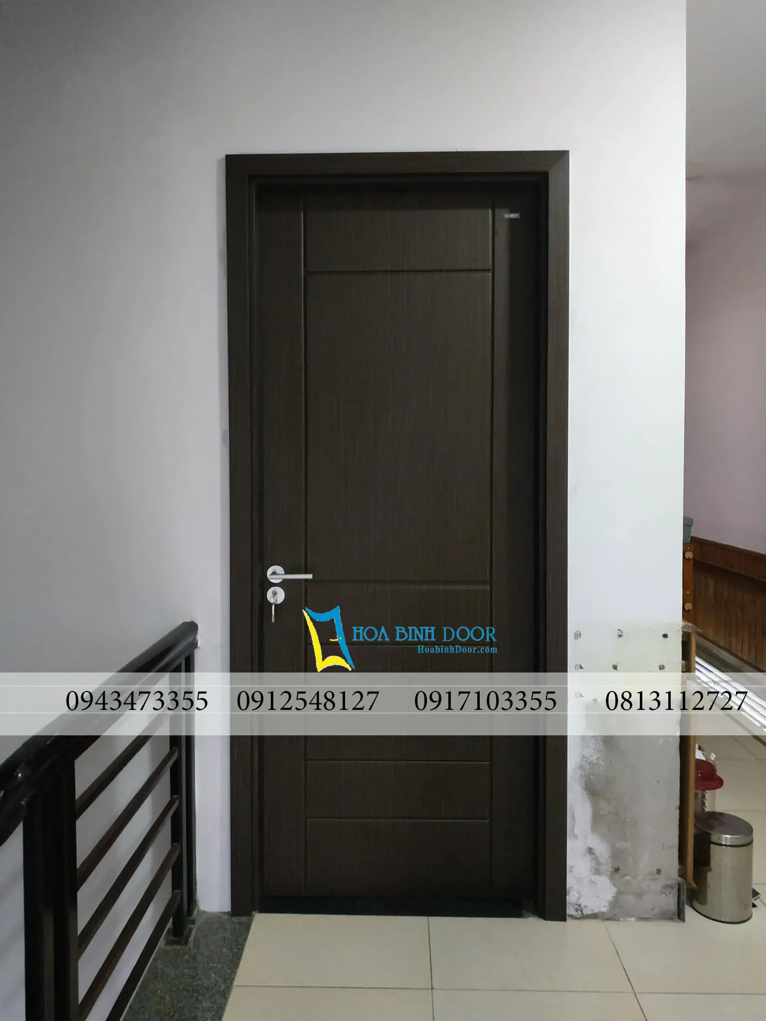 Mẫu cửa nhựa giả gỗ ABS Hàn Quốc màu vàng nhạt