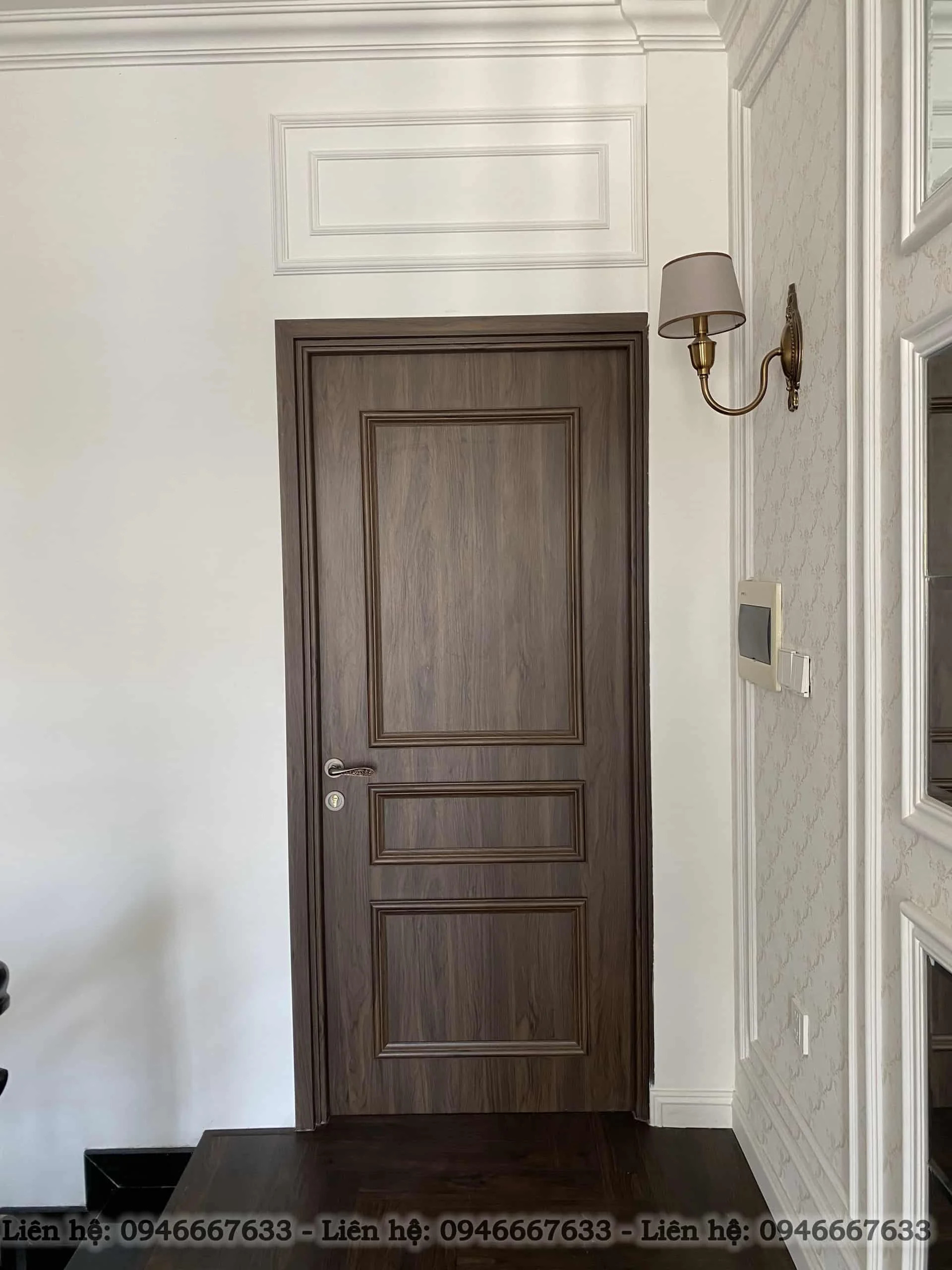 Mẫu cửa nhựa giả gỗ Composite với thiết kế hiện đại, vân gỗ đẹp mắt