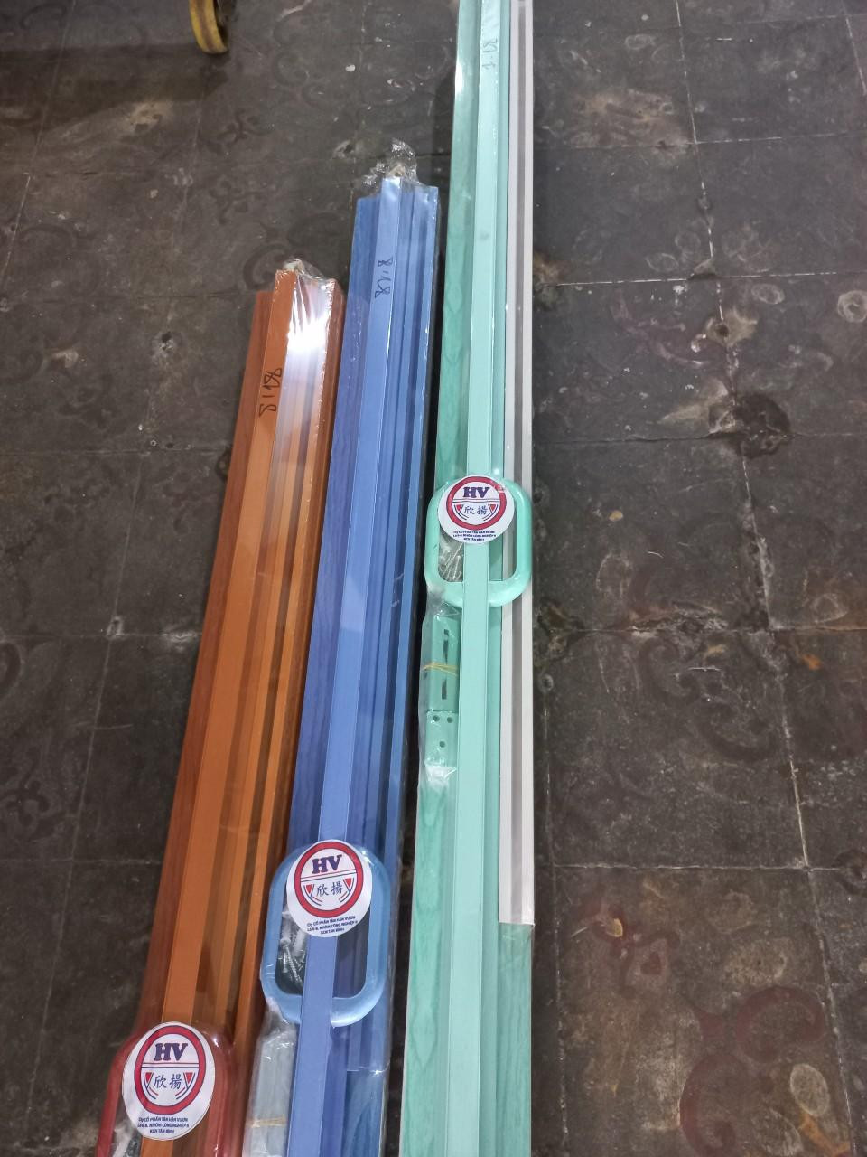 Mẫu cửa nhựa xếp đơn giản, bền đẹp cho nhà tắm