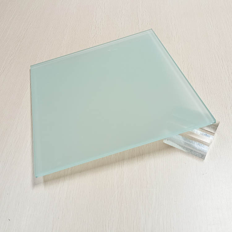 Mẫu kính dán an toàn 6.38mm mờ đa sắc màu, tăng tính thẩm mỹ và độ bền cho cửa nhựa lõi thép