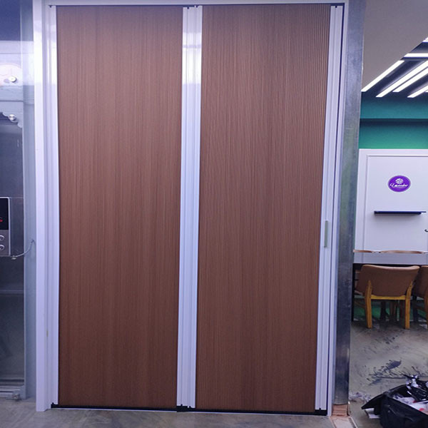 Mẫu vách ngăn tổ ong hệ cửa đi, giải pháp cách nhiệt linh hoạt thay thế cửa nhựa điều hoà