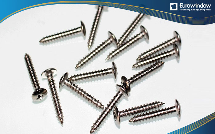 Ốc vít chất lượng cao được sử dụng trong lắp đặt cửa nhựa upvc lõi thép