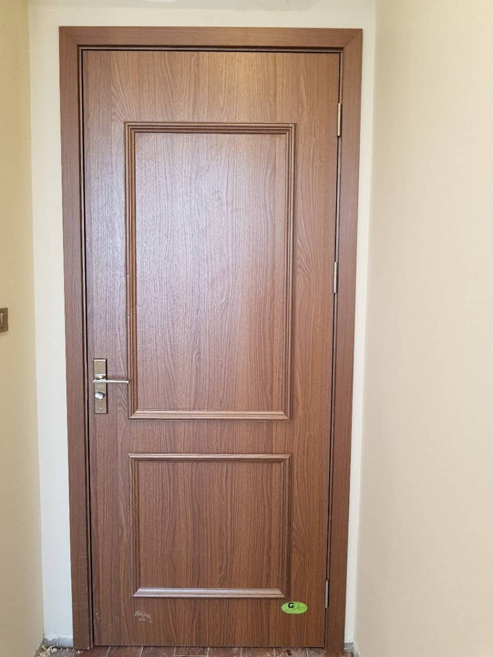 Sản phẩm cửa nhựa composite hoàn thiện với khả năng chịu nước tốt