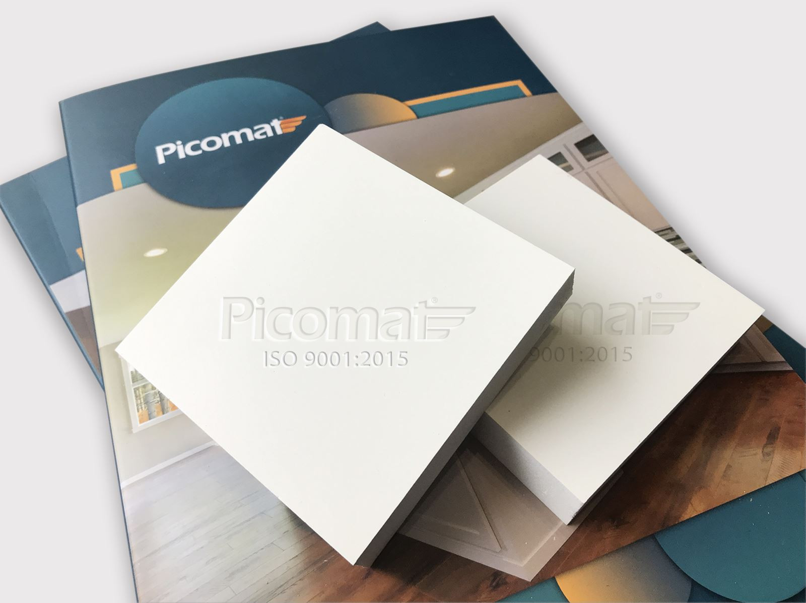 Tấm nhựa đặc PVC cao cấp