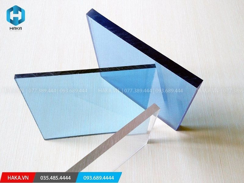 Tấm nhựa Mica và Polycarbonate dùng làm cửa