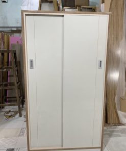 Tủ nhựa cửa lùa 3 cánh với thiết kế tối giản