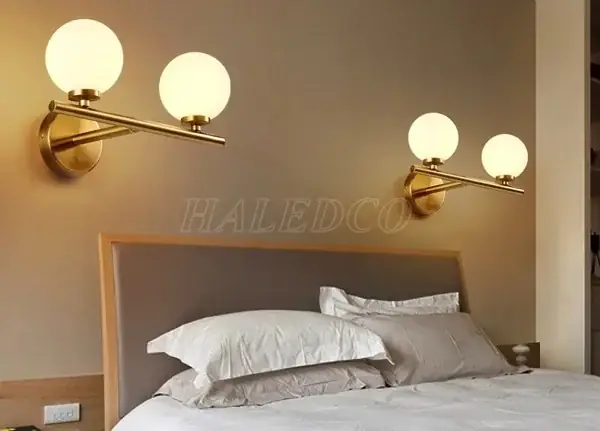 Đèn Treo Tường Phòng Ngủ: Hướng Dẫn Chọn Và Lắp Đặt Hoàn Hảo Đèn Treo Tường Phòng Ngủ: Hướng Dẫn Chọn Và Lắp Đặt Hoàn Hảo