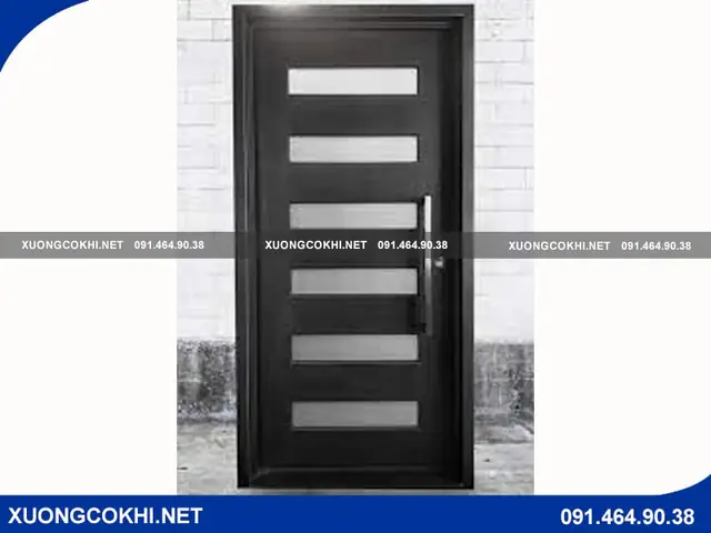 Báo Giá Cửa Sắt Phòng Ngủ Chi Tiết: Hướng Dẫn Chọn Mua & Mẫu Đẹp