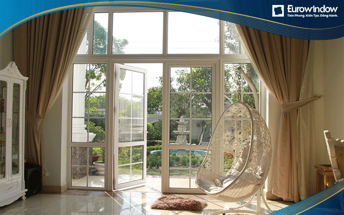 Cá»­a nhá»±a xáº¿p trÆ°á»£t 2 cÃ¡nh má»Ÿ quay ngoÃ i, láº¯p Ä‘áº·t táº¡i vá»‹ trÃ­ cá»­a ra sÃ¢n