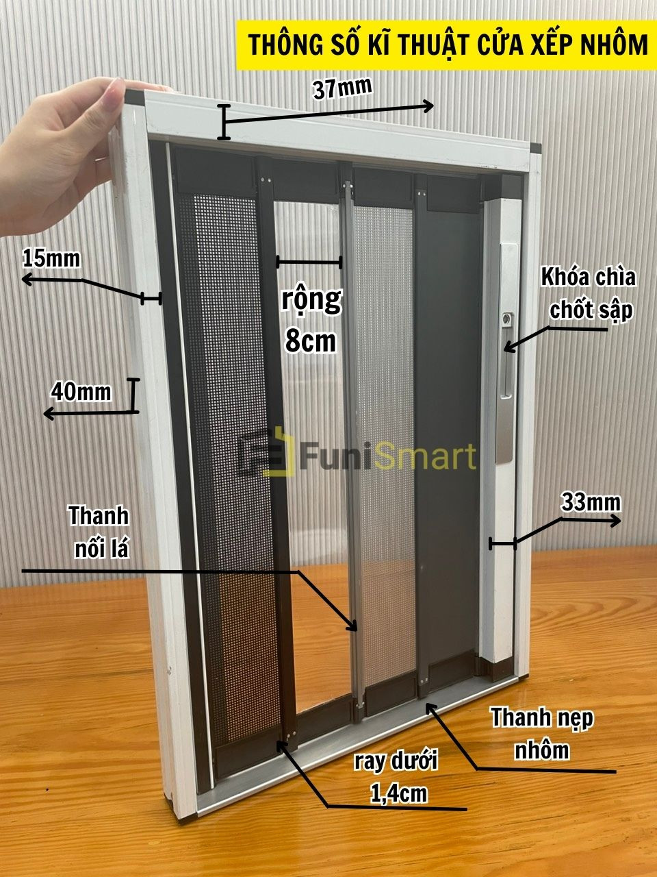 Cấu tạo chi tiết cửa xếp lá nhựa trong suốt