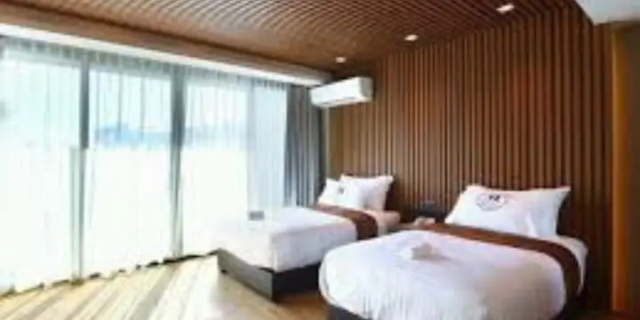 Có Nên Ốp Gỗ Phòng Ngủ Bằng Tấm Nhựa Giả Gỗ?