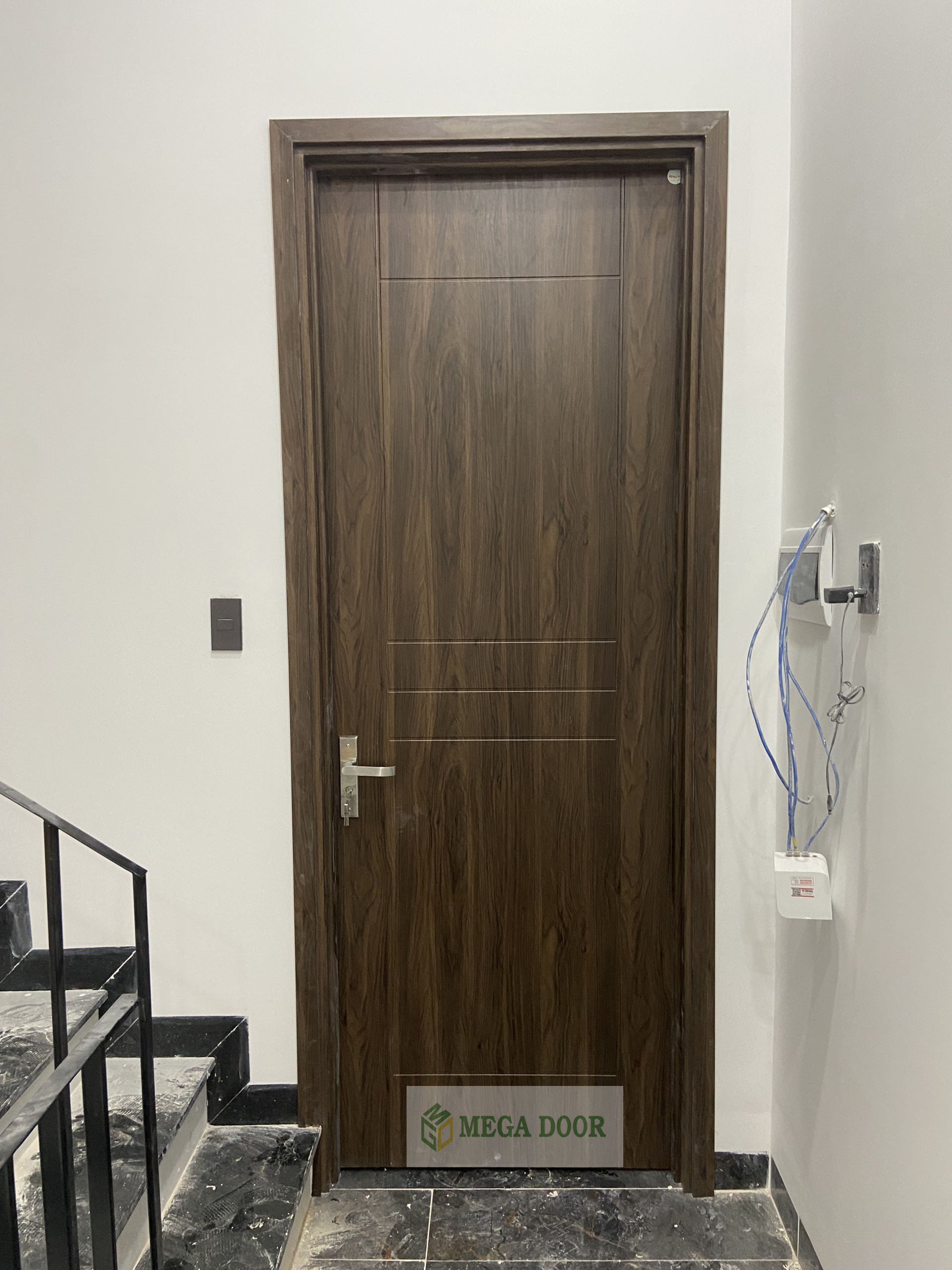 Cửa gỗ nhựa composite phủ da