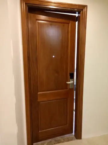cửa gỗ phòng ngủ đẹp