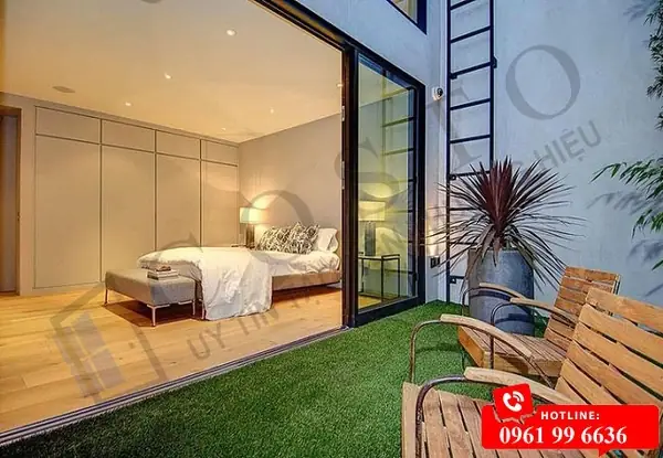 Cửa Nhôm Kính Cách Âm Phòng Ngủ: Lựa Chọn Nào Tối Ưu Cho Gia Đình? Cửa Nhôm Kính Cách Âm Phòng Ngủ: Lựa Chọn Nào Tối Ưu Cho Gia Đình?