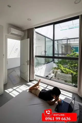 Cửa Nhôm Kính Cách Âm Phòng Ngủ: Lựa Chọn Nào Tối Ưu Cho Gia Đình? Cửa Nhôm Kính Cách Âm Phòng Ngủ: Lựa Chọn Nào Tối Ưu Cho Gia Đình?