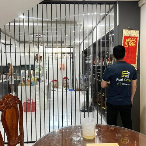 Cửa nhôm xếp ngăn lạnh lá nhựa trong suốt PVC tại NNM GROUP chất lượng và bền đẹp