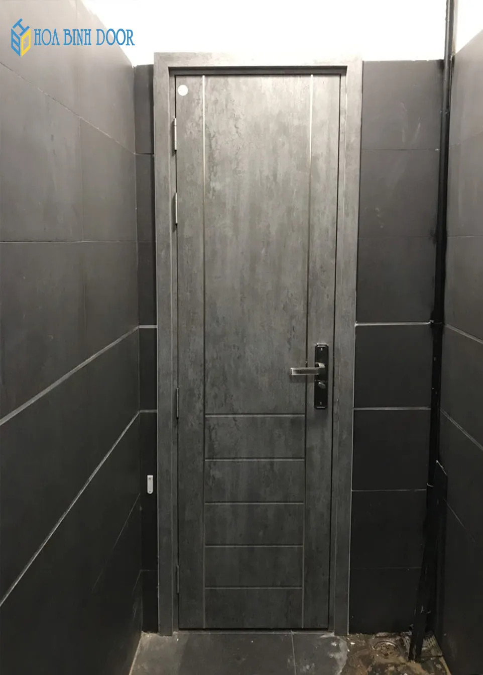 Cửa nhựa composite với thiết kế pano tinh tế tại Quảng Ngãi