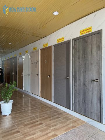 Cửa nhựa giả gỗ Composite phong cách hiện đại tại Quảng Ngãi