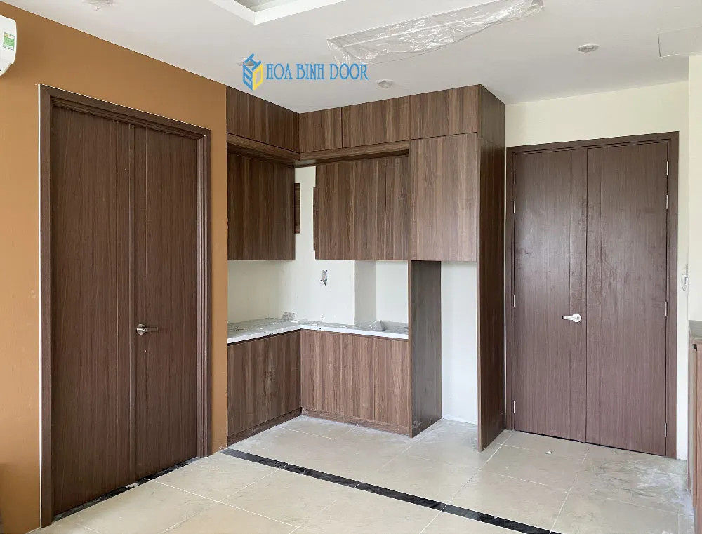 Cửa nhựa với thiết kế panel đơn giản nhưng tinh tế, phù hợp mọi không gian ở Đà Nẵng