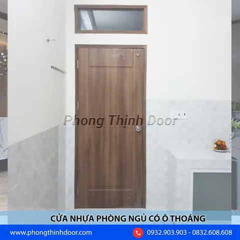 6. Cửa có ô thoáng tách rời. Ô thoáng nằm tách biệt so với bộ cửa