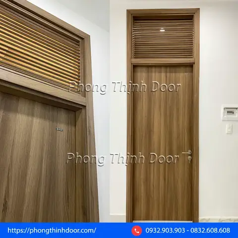 2. Cửa phòng có nan chớp hay gọi là lá sách