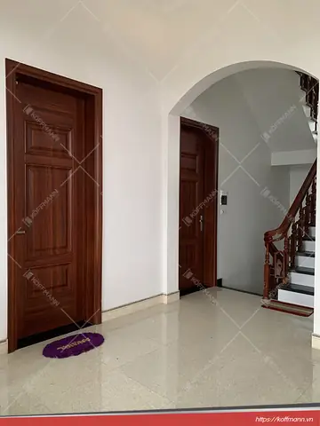 Cửa Phòng Ngủ Giữa Nhà Có Được Không? Giải Đáp Từ Chuyên Gia