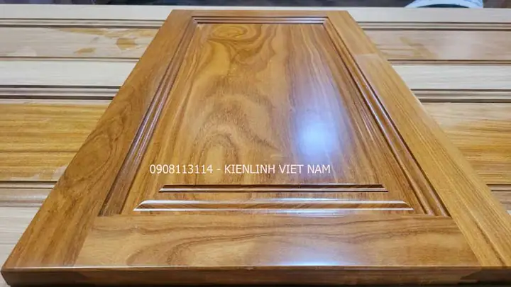 cửa phòng ngủ gõ đỏ