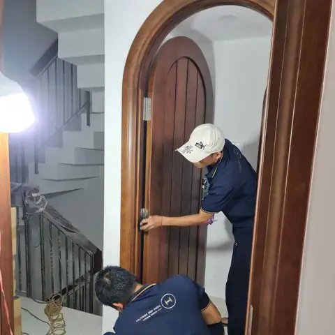 Huỳnh Gia Mộc- Xưởng chuyên Sản xuất cửa gỗ tự nhiên theo yêu cầu và theo thiết kế thực tế chuyên nghiệp