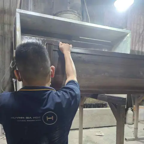 Huỳnh Gia Mộc- Xưởng chuyên Sản xuất cửa gỗ tự nhiên theo yêu cầu và theo thiết kế thực tế chuyên nghiệp