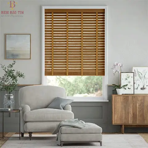 Tất Tần Tật Về Cửa Sổ Gỗ Phòng Ngủ: Mẫu Đẹp, Ưu Điểm & Lưu Ý