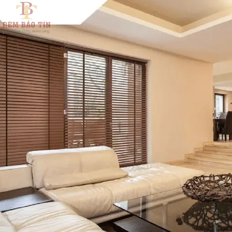 Tất Tần Tật Về Cửa Sổ Gỗ Phòng Ngủ: Mẫu Đẹp, Ưu Điểm & Lưu Ý