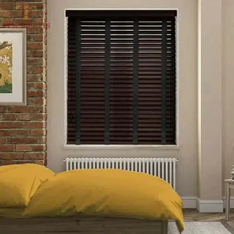 Tất Tần Tật Về Cửa Sổ Gỗ Phòng Ngủ: Mẫu Đẹp, Ưu Điểm & Lưu Ý