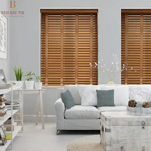 Tất Tần Tật Về Cửa Sổ Gỗ Phòng Ngủ: Mẫu Đẹp, Ưu Điểm & Lưu Ý