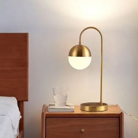 Đèn đường chiếu vào phòng ngủ: Tác hại và biện pháp che chắn hiệu quả Đèn đường chiếu vào phòng ngủ: Tác hại và biện pháp che chắn hiệu quả