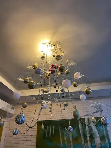 Decal Dán Tường Phòng Ngủ Noel: Hướng Dẫn Trang Trí Đẹp Mắt