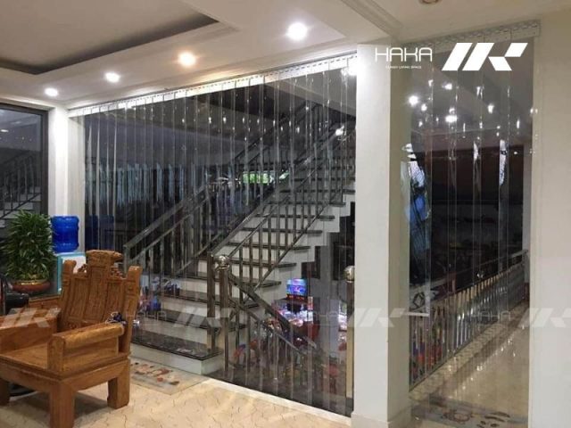 Giải pháp cửa nhựa PVC ngăn nhiệt hiệu quả cho khu vực cầu thang