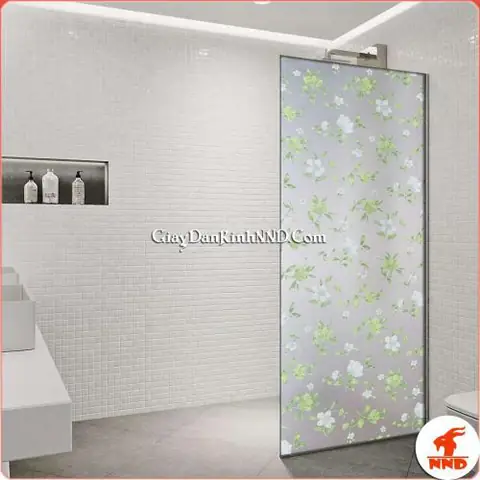 giấy dán kính phòng ngủ